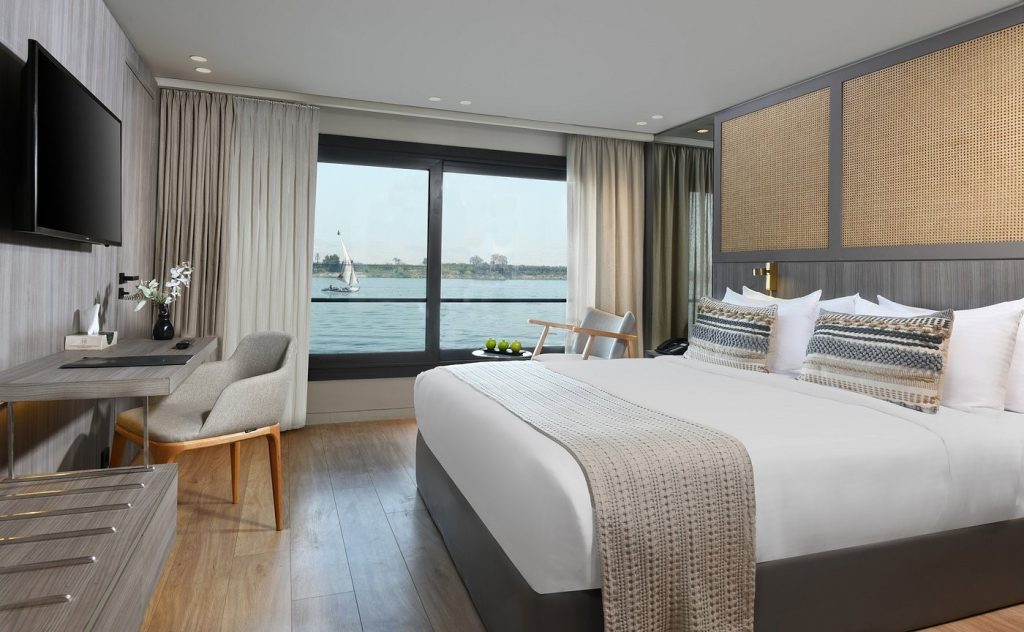 Cabine de luxe à bord de l’Historia Nile Cruise sur le Nil