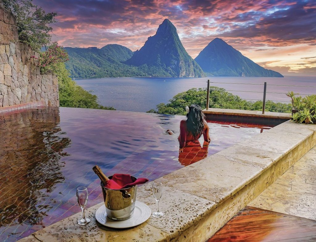 jade-mountain-moon-sanctuary-coucher-soleil