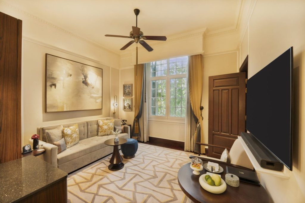 sofitel-legend-metropole-hanoi-metropole-suite-salon