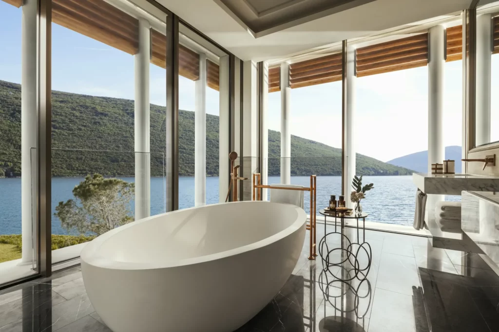 Salle de bain de Villa One face à Boka Bay