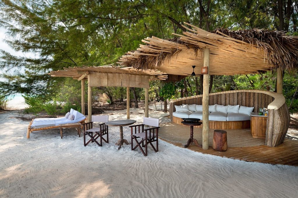 Beach Lounge privatif sur le sable blanc, andBeyond Mnemba Island, Zanzibar