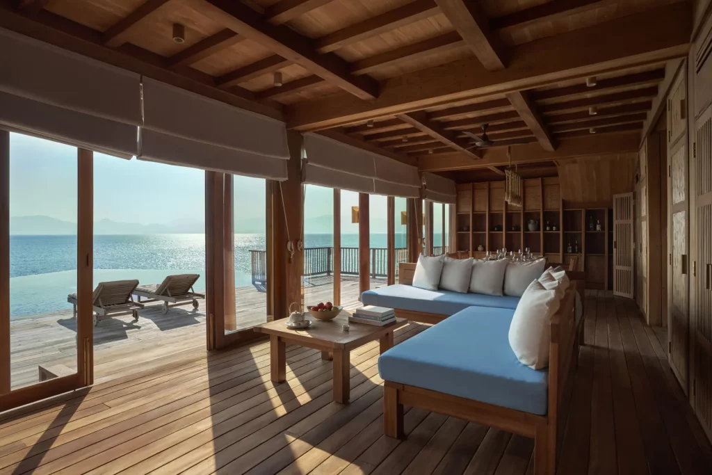 Villa ouverte sur la mer au Six Senses Ninh Van Bay, au Vietnam
