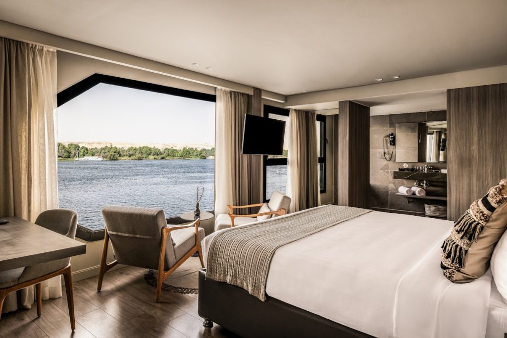 Royal Suite de l’Historia Nile Cruise lors d’une croisière de luxe sur le Nil